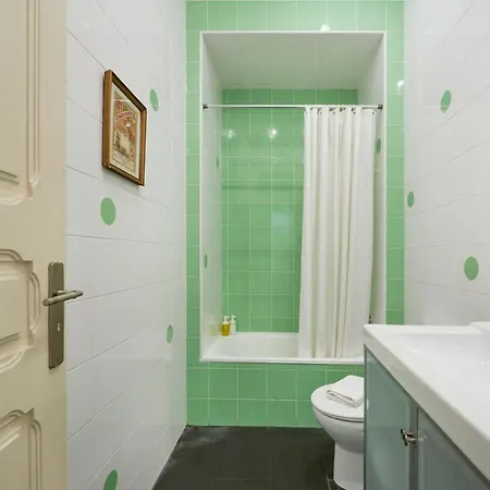 Apartman Renovated Spacious Baixa Apartment, By Timecooler