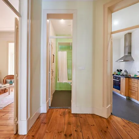 Renovated Spacious Baixa Apartment, By Timecooler Apartman Lisboa