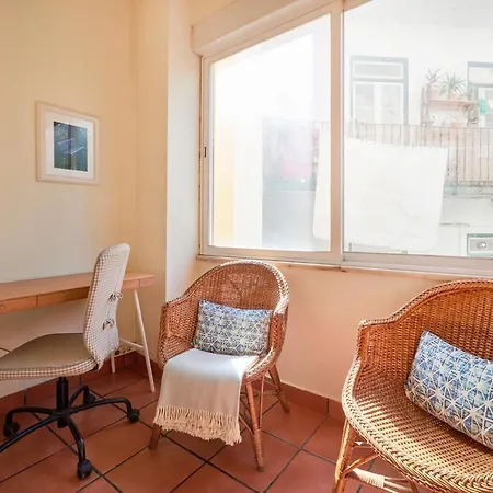 Renovated Spacious Baixa Apartment, By Timecooler Apartman *