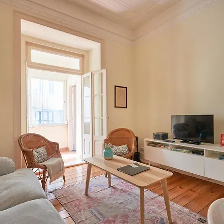 Renovated Spacious Baixa Apartment, By Timecooler Apartman *