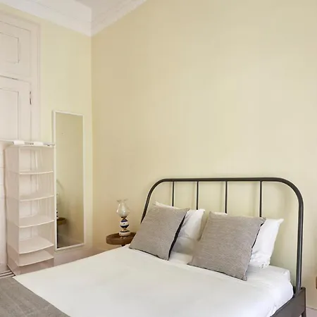 Renovated Spacious Baixa Apartment, By Timecooler Lizbona