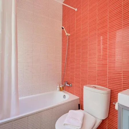 Renovated Spacious Baixa Apartment, By Timecooler Lizbona