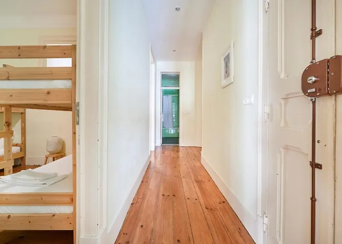 Renovated Spacious Baixa Apartment, By Timecooler Lisboa