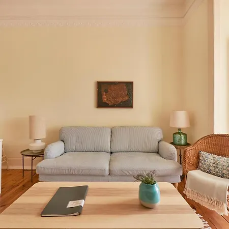 Renovated Spacious Baixa Apartment, By Timecooler Lisboa